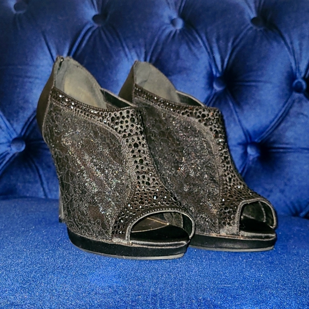 Black Lace Heels